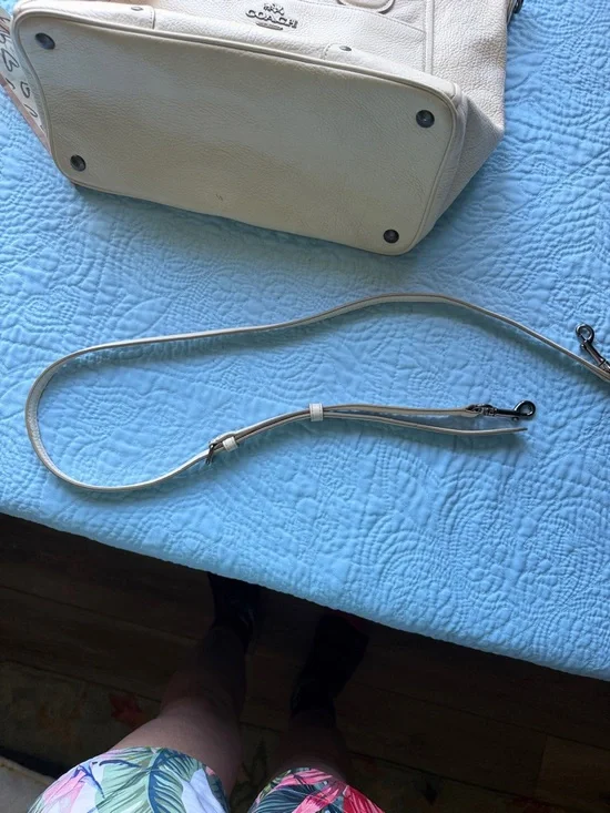 Coach Cream Pebbled Leather Satchel 12x9 with Scarf Accent and Matching Wallet - Picture 6 of 6